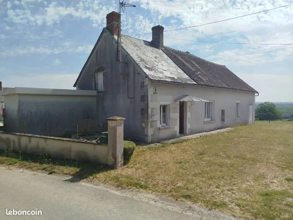 Maison avec dépendances à restaurer
