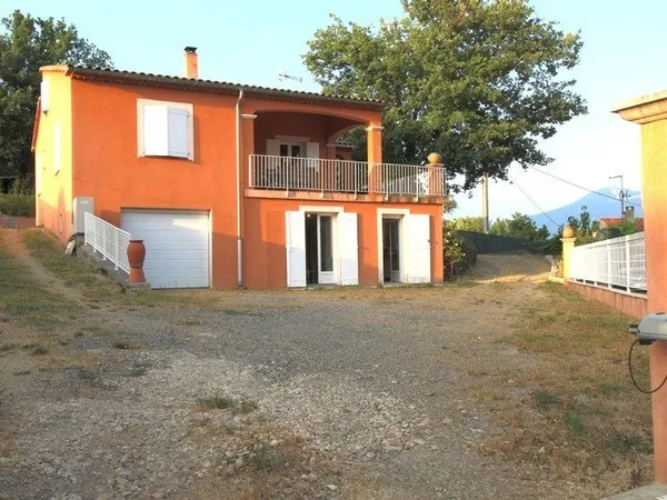 Maison T5+T1, 150m2, garage 34m2, cave 16m2, terrain 925m2