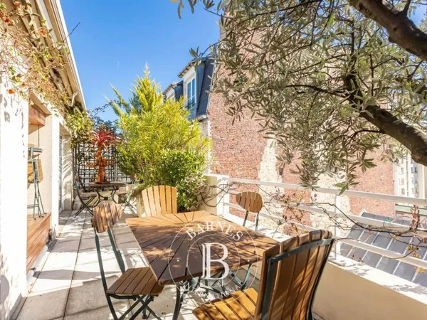 Exclusivité BARNES - RARE - Duplex 130,11 m² (106.22 m² Carrez) - Terrasse de 19,15 m² - 3 chambres 