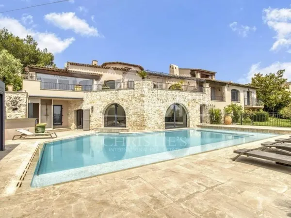Villa 7 pièces 600 m²