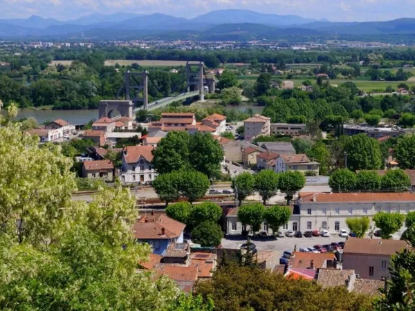 Terrain constructible 560 m² - Le Teil
