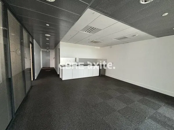Bureaux 192 m²