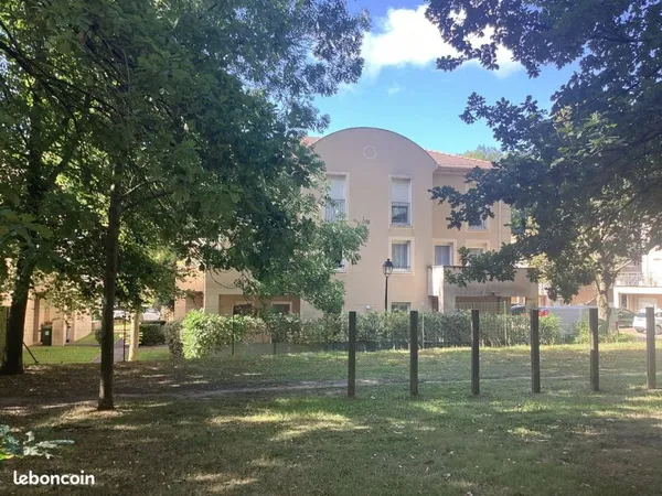Appartement esprit maison de 3p dans le 95