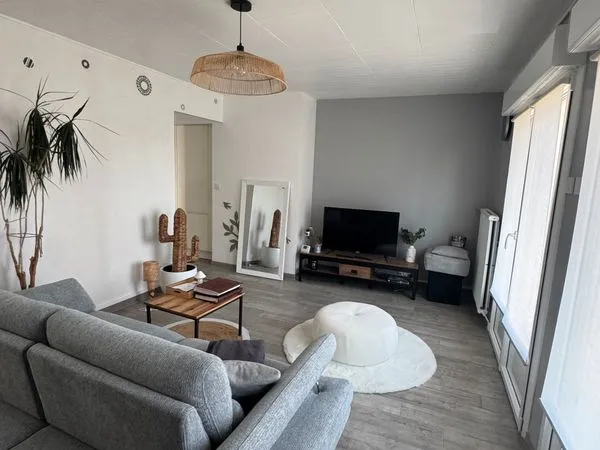 Maison 98m² rénovée T5/F5 - 3 chambres - terrain 262 m² - dépendance