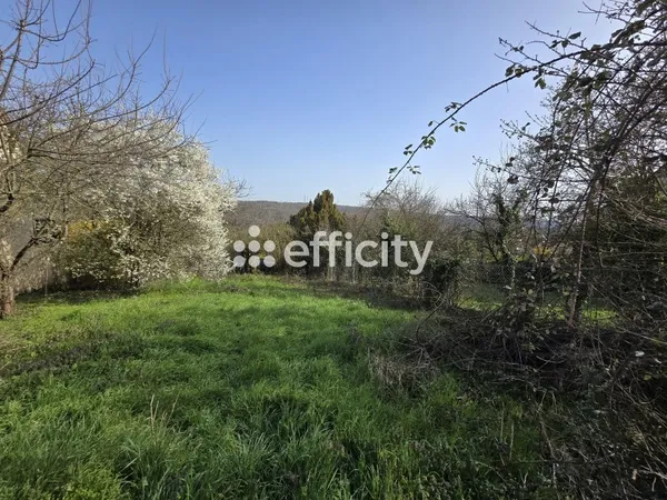Terrain 570 m²