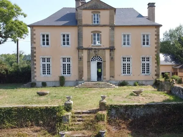 Maison 9 pièces 350 m²