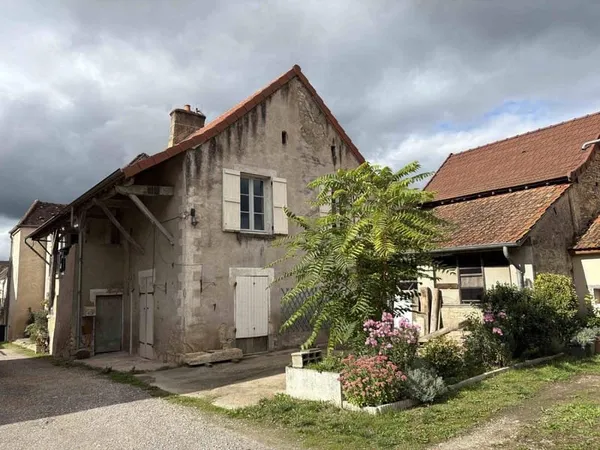 Coeur De Village Jolie Maison A Renover