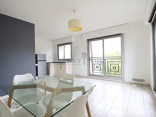 Appartement 2 pièces de 45m2 à proximité du CENTRE-VILLE, Neuilly-Plaisance