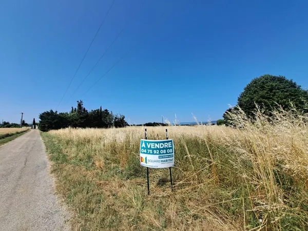 Terrain 625 m²