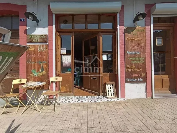 Local commercial 82 m²