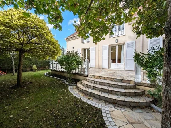 Maison 8 pièces 153 m²