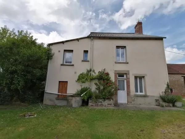 Maison de village St Sulpice les Feuilles