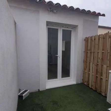 Bureau et espace de travail Location Salon-de-Provence  15m² 400€