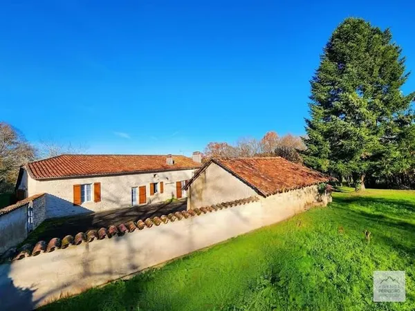 Propriété 6 pièces 158 m²