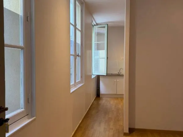 Local commercial 2 pièces 25 m²