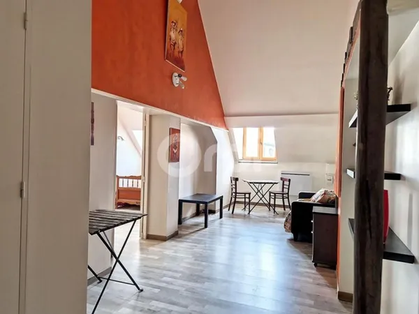 Centre-ville - Meublé avec loggia