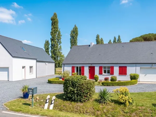 Maison T5 à fort potentiel - Terrain 3600 m² - Géothermie - Ligné