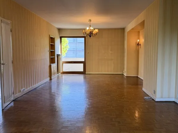 Vends appartement lumineux avec balcon