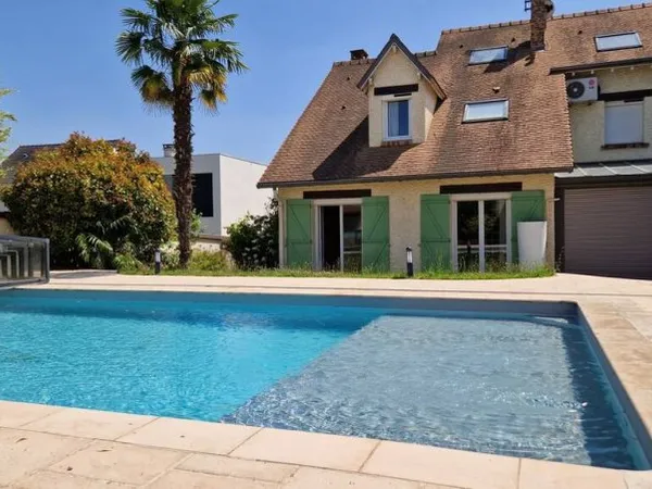 Maison 6 pièces 268 m²