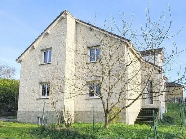 Maison 8 pièces 241 m²