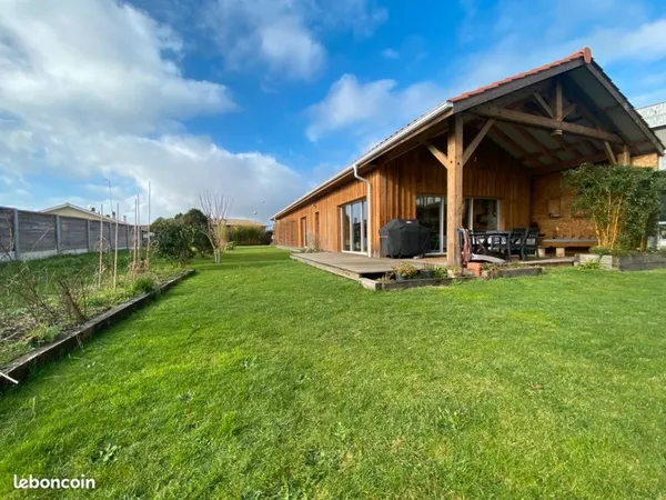 Maison familiale a louer sur la commune de parentis en born