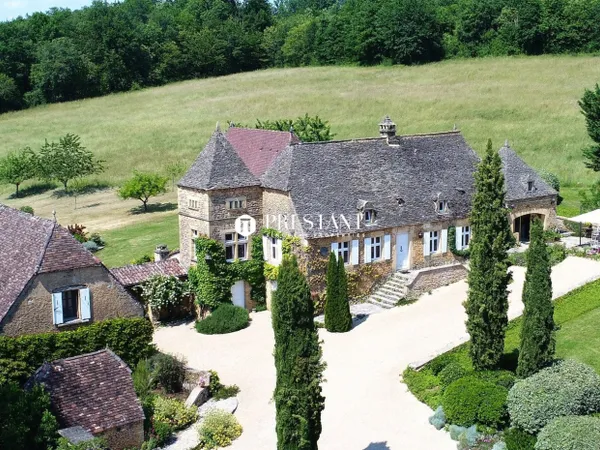 Propriété de charme entre Sarlat et Montignac / proximité de Las