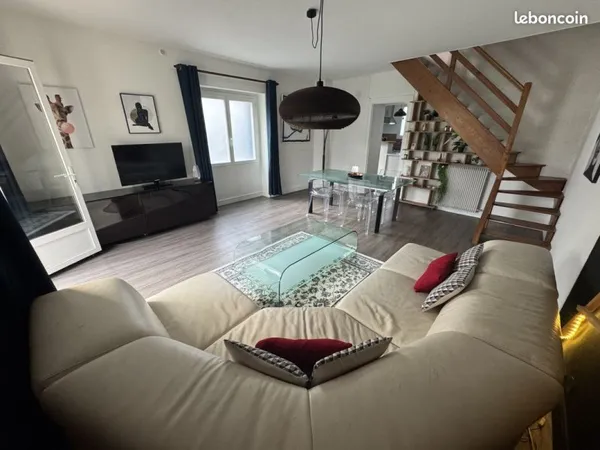 Maison de ville 75 m2 meublée
