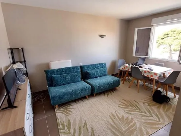 A LOUER STUDIO NARBONNE AVEC PARKING ET BALCON