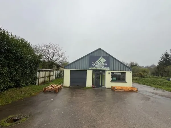 Local commercial 93 m²