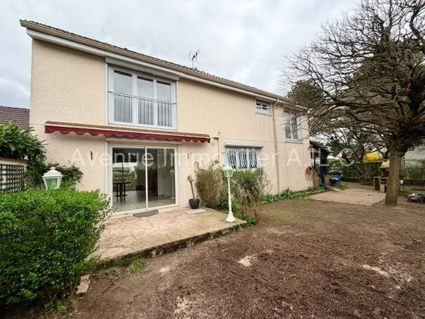 Maison 8 pièces 140 m²