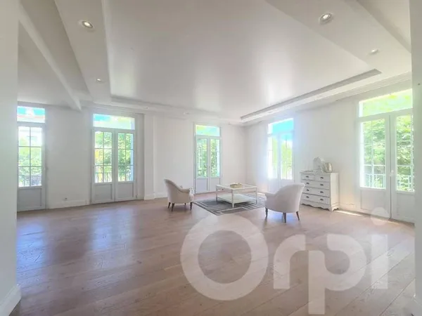Appartement 3 pièces 103 m²