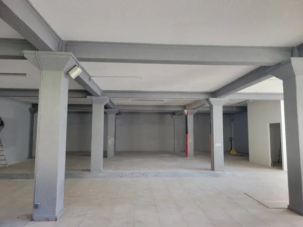 Bureaux 300 m²