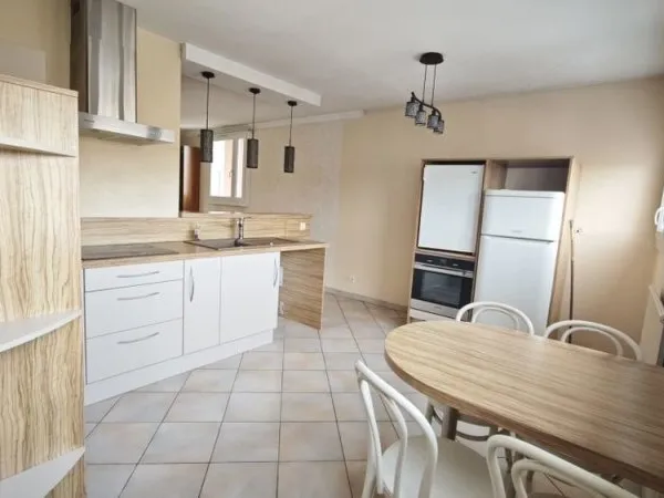 Appartement type 4 + garage + loggia