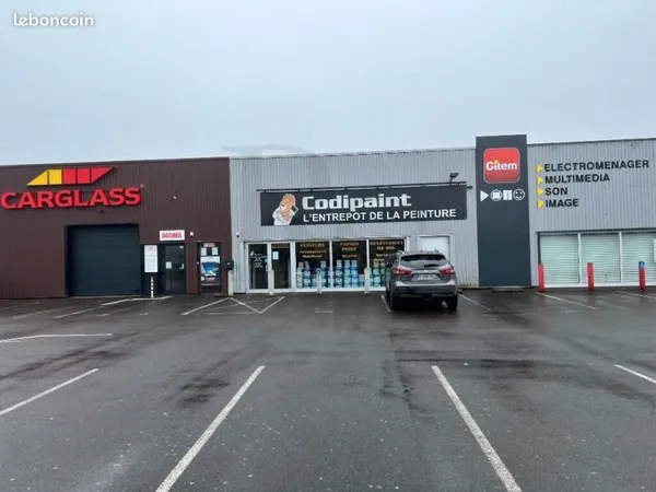 Local commercial 350 m² FLERS