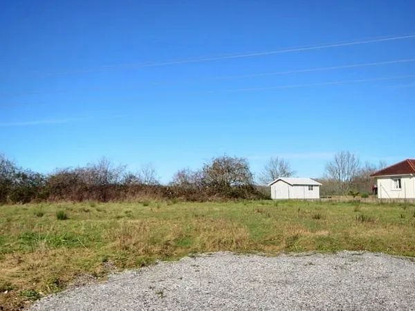 Terrain 1000 m²