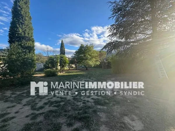 Terrain 1071 m²