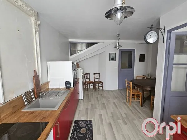 Maison 6 pièces 225 m²