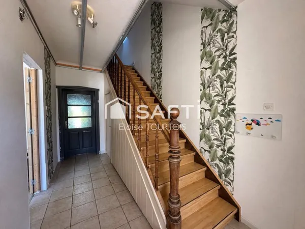 Une maison à fort potentiel, idéale pour un projet de rénovation.