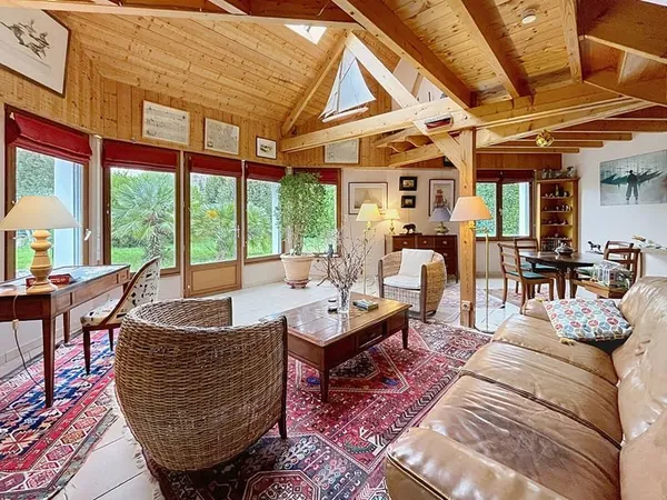 Maison Saint Philibert 9 pièce(s) 183.34 m2