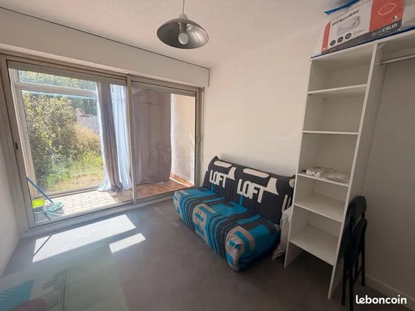 Studio 1 pièce 14 m²