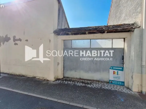 Parking/box 89 m² L ILE BOUCHARD
