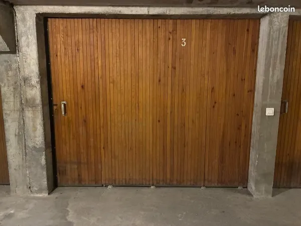 Box + place de parking ultra sécurisés - Résidence Les Victorianes - Pau (Bd de la Paix)