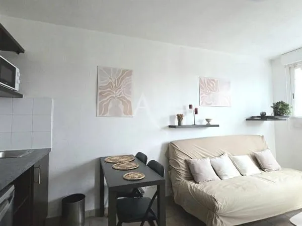 Studio 1 pièce 19 m²