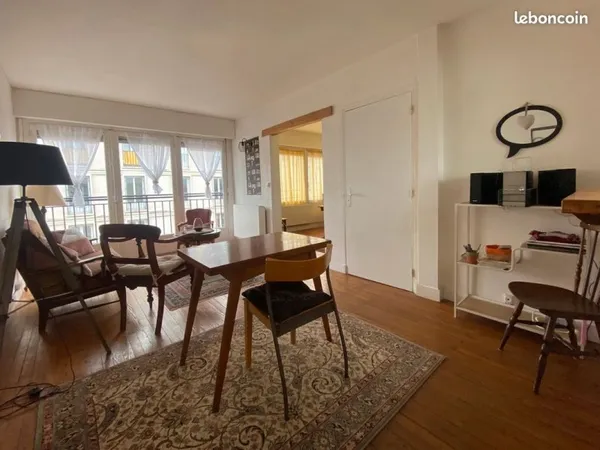 Appartement meublé 79 m2 rue piétonne - Les Halles centrales