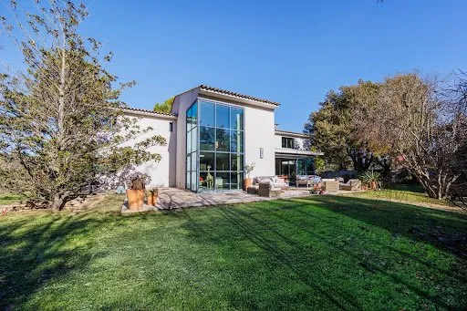 Villa 7 pièces 386 m²