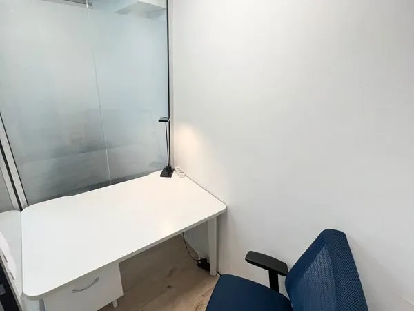 Emplacement idéal à Paris 15e - Bureau privé à louer