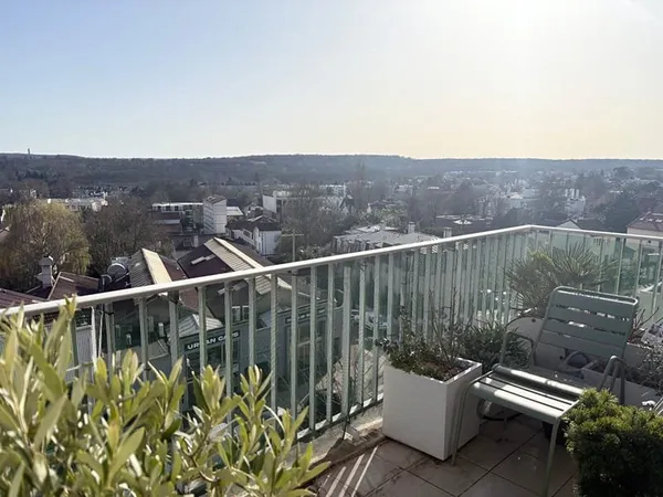 Appartement 2 pièces Garches dernier étage avec balcon