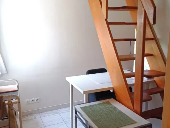 Studio meublé Orsay centre 15 m²