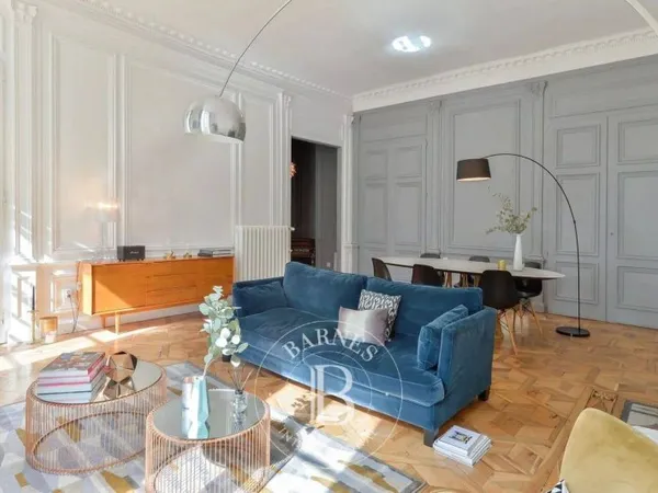 Appartement 5 pièces 165 m²