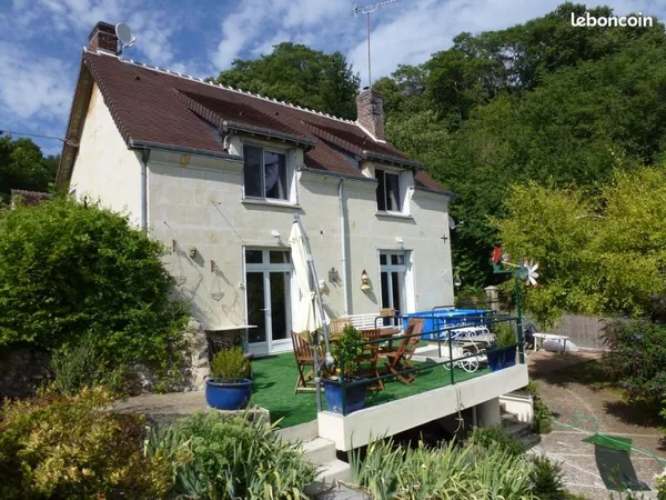 Vente maison en tuffeau à flanc de coteau plein sud